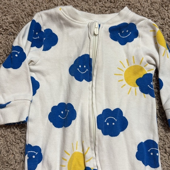 Set of two 6 month sleepers, by Huggies - Picture 3 of 5